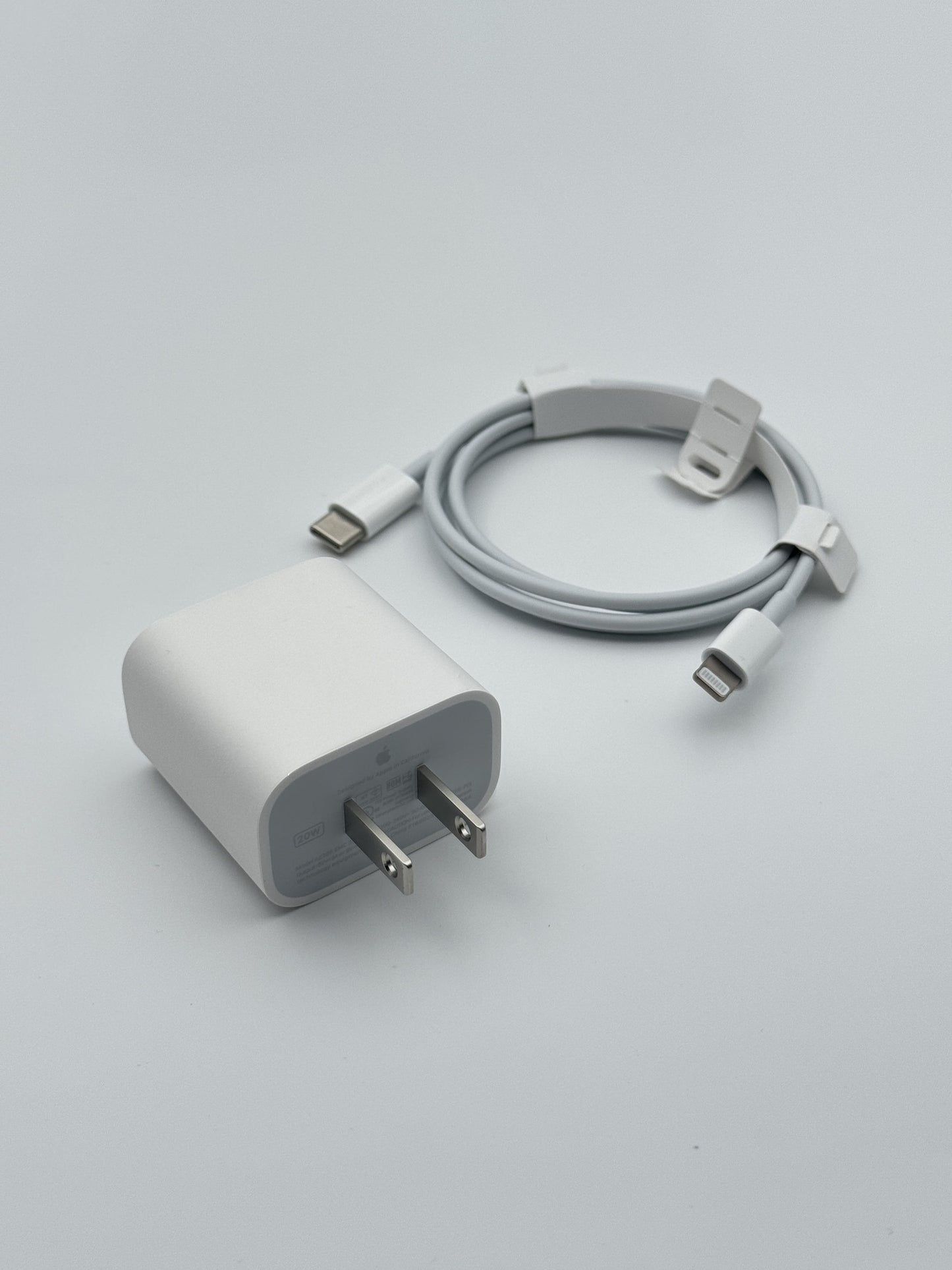 Set of 20W USB-C Power Adapter & USB-C to Lightning Cable (1 meter)