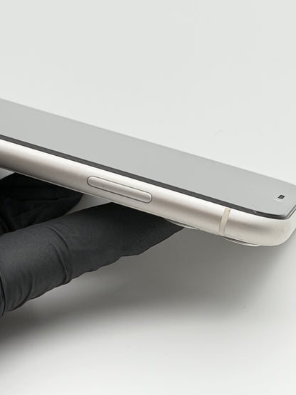 iPhone 11 128GB White