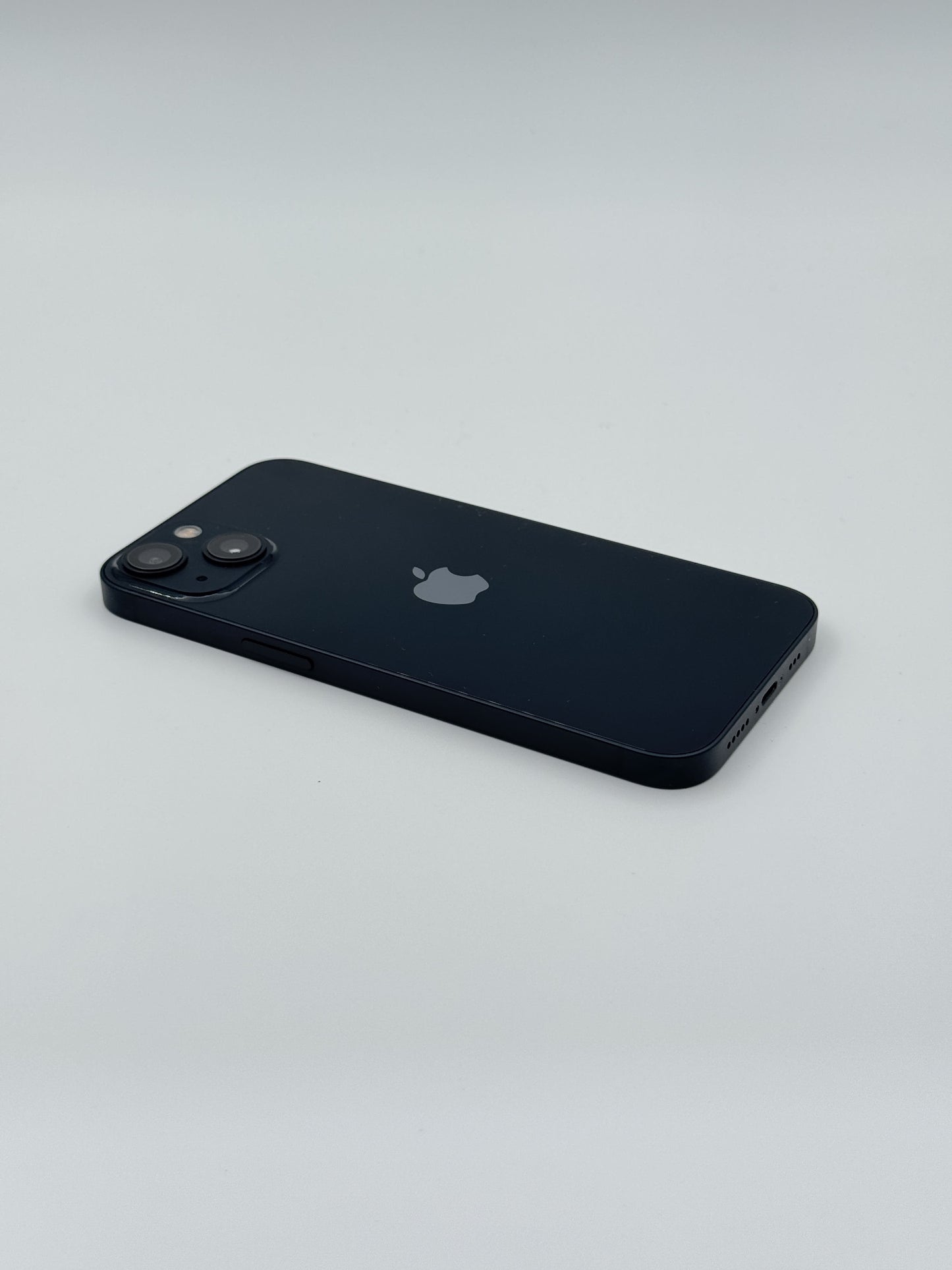iPhone 13 128GB Midnight