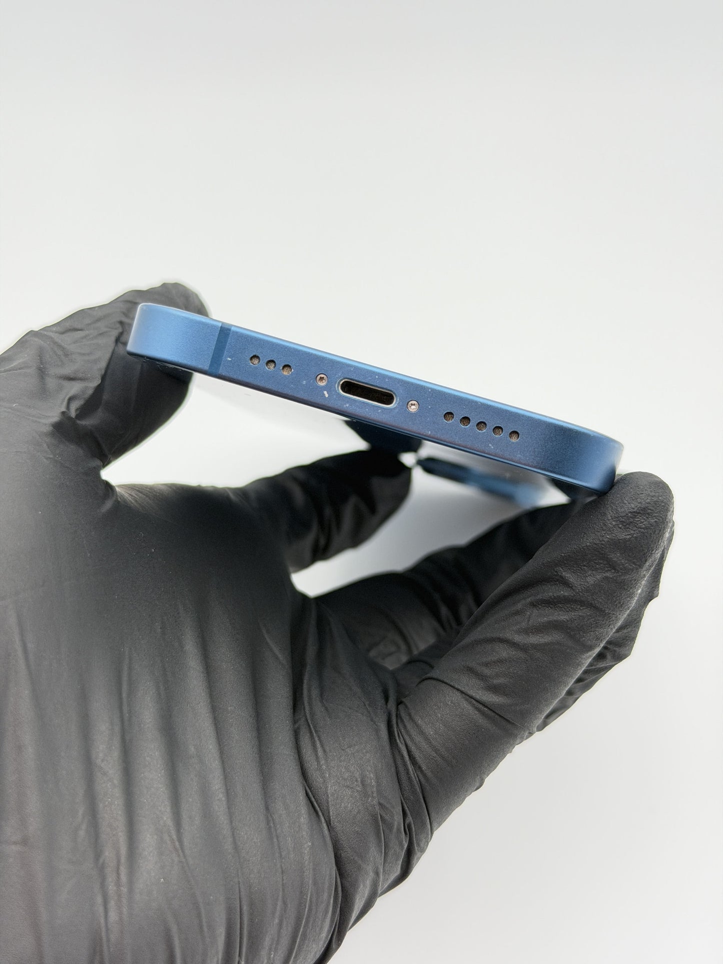 iPhone 13 256GB Blue