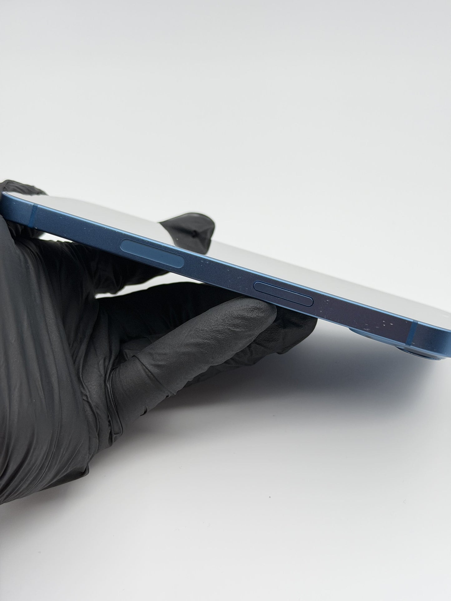 iPhone 13 256GB Blue