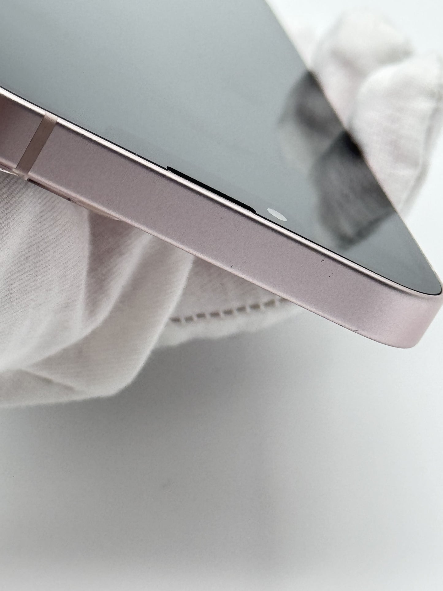 iPhone 13 256GB Pink