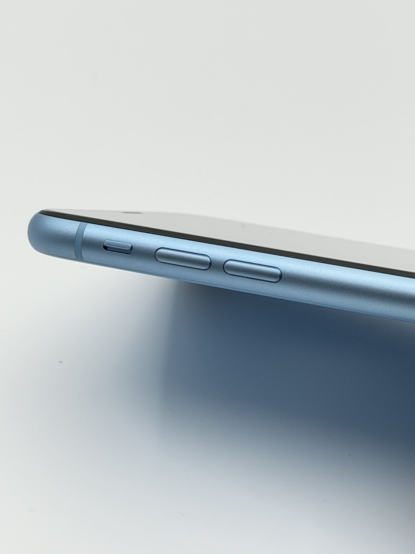 iPhone XR 128GB Blue