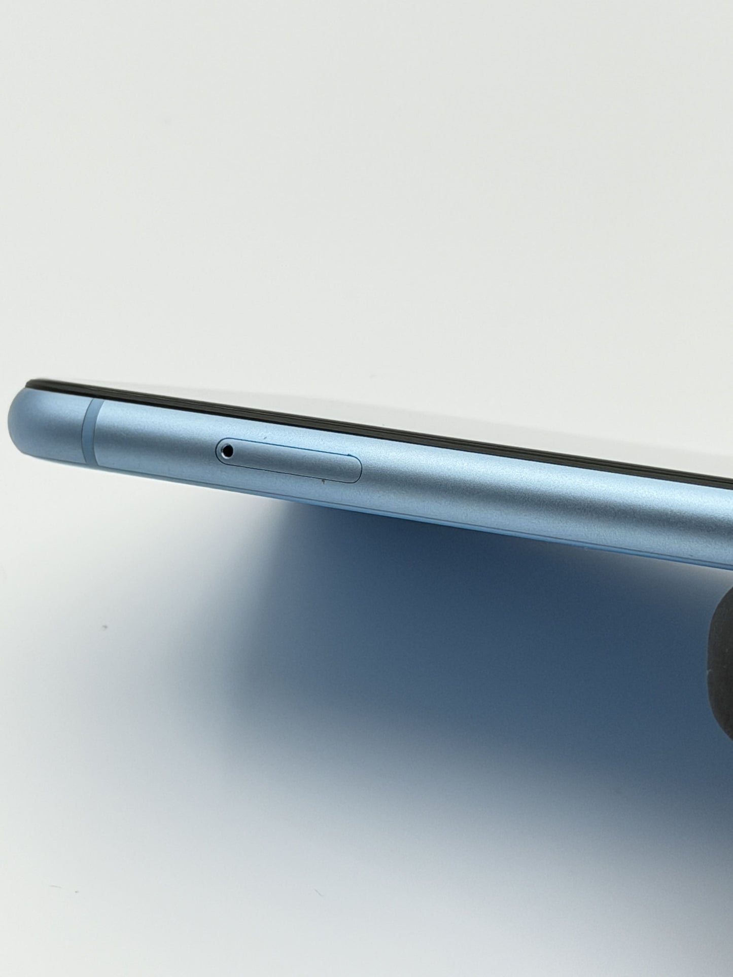 iPhone XR 128GB Blue